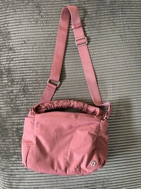 lululemon athletica Dusty Rose Crossbody Shoulder Bag